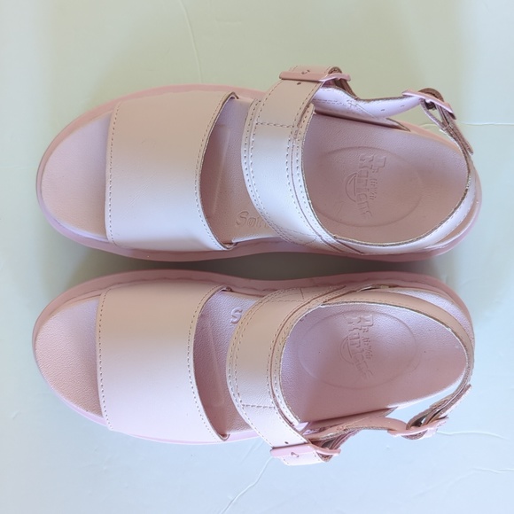 NWT Dr. Martens Sandals - Picture 2 of 7
